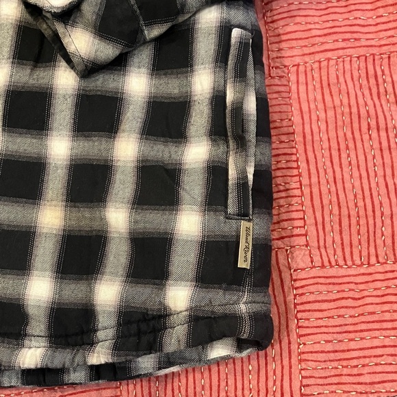 Teen boy medium size Black /White Plaid Hooded Jacket ( or fits women’s small) - Picture 13 of 13